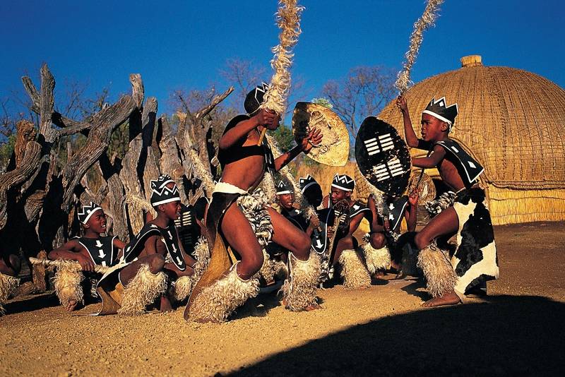 Village culturel de Lesedi en Afrique du sud danses traditionnelles