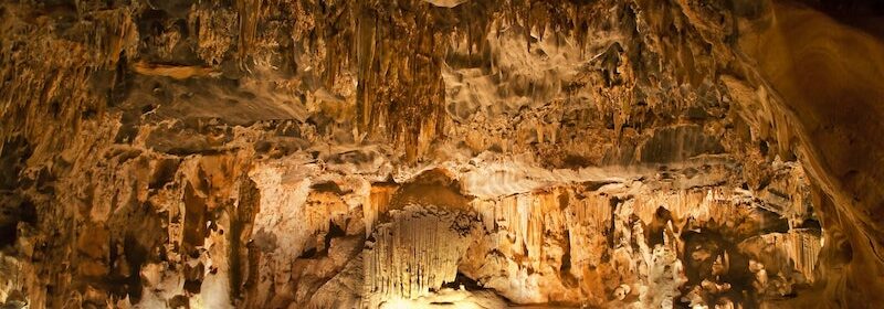 oudtshoorn-grottes-cango-afrique-du-sud-decouverte